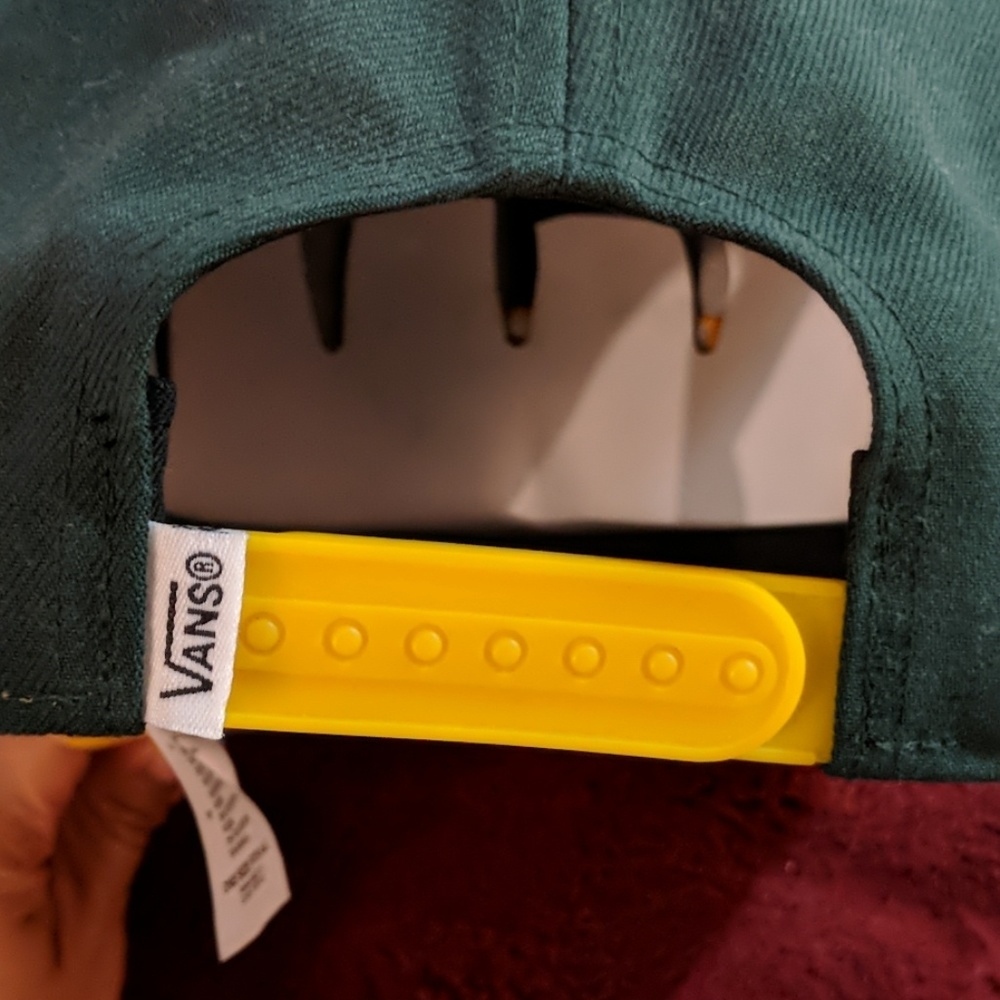 Authentic snap back hat - Picture 3 of 6
